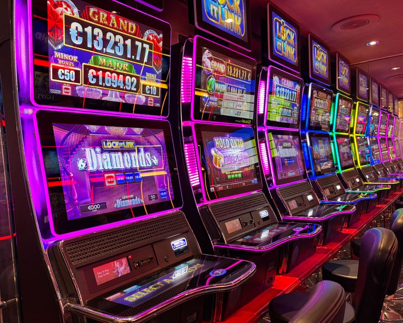 slot machine reels